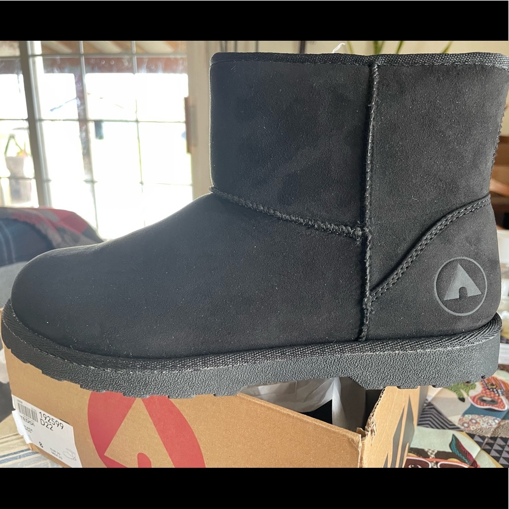 Brand new airwalk boots